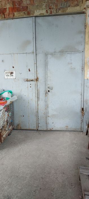 Метални врати с различни размери