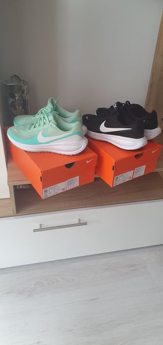 Маратонки Nike Revolution 39