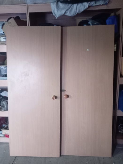Продам двери б/у 5 шт