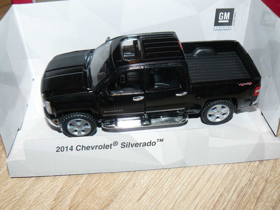 Macheta Auto De Colectie CHEVROLET SILVERADO Scara 1:46,Noua KINSMART