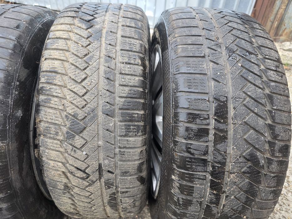 Cauciucuri iarna 235/55/17 Ford