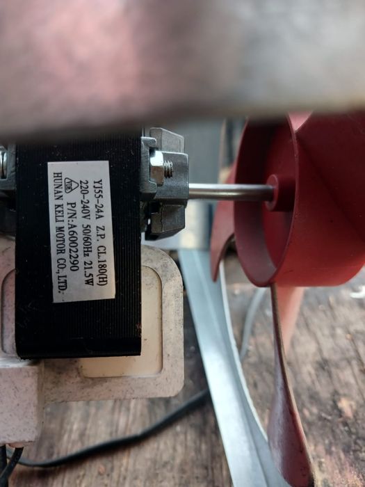 Продам запчасть холодильника