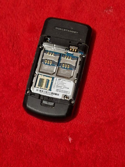 Telefon Samsung slide fara accesorii si fara capacul de la baterie