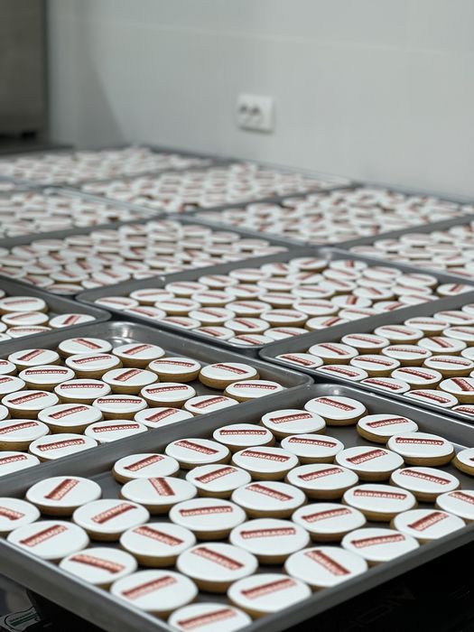 Имбирные пряники с логотипом. Корпоративные подарки.