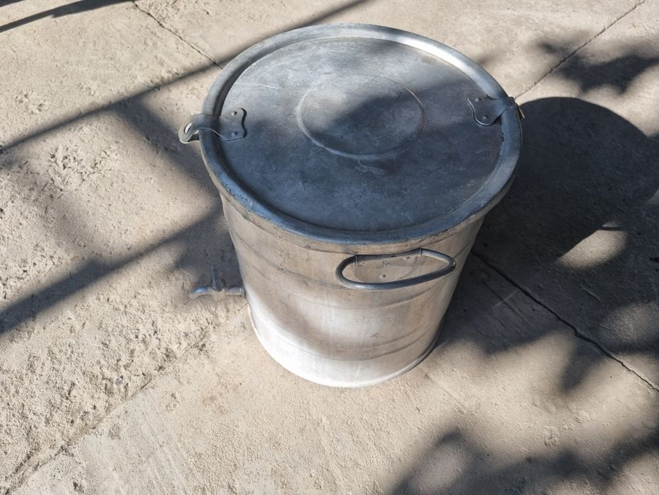 Фляга, бидоны, бак для воды