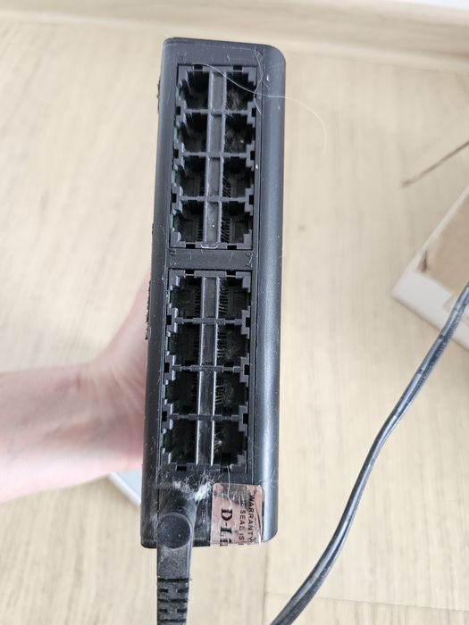 Коммутатор D-Link DES + TP-Link TL +провода