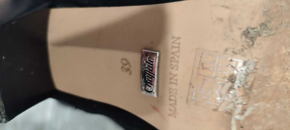 Велурени черни ботуши Buffalo