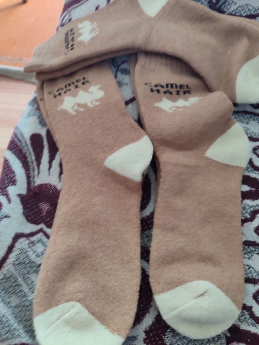 Продам верблюжьи носки.