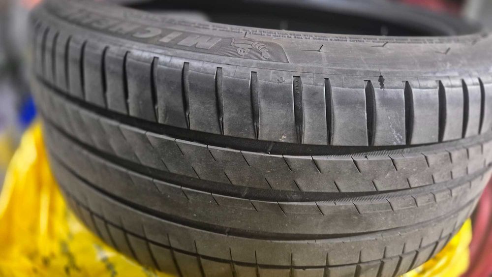 4 летни гуми Mishelin pilot sport ev 255/40/20 запазени!