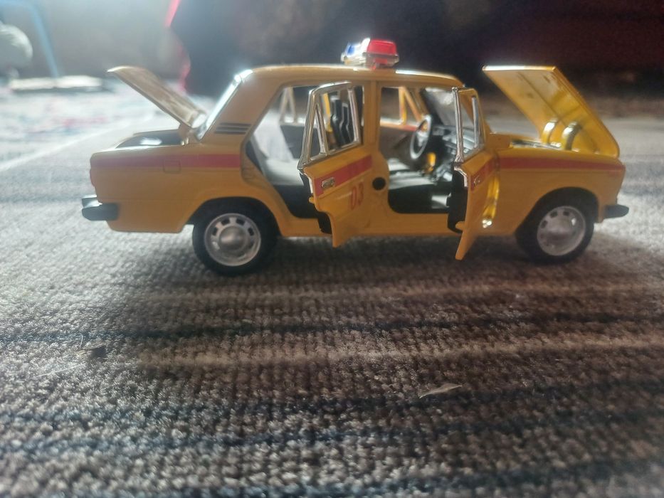 Коллекционая машинка