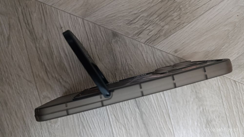 Продам чехол для Xiaomi Redmi note 13/13pro+