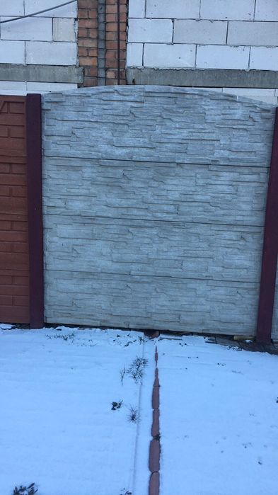 Garduri din Beton placi si stalpi