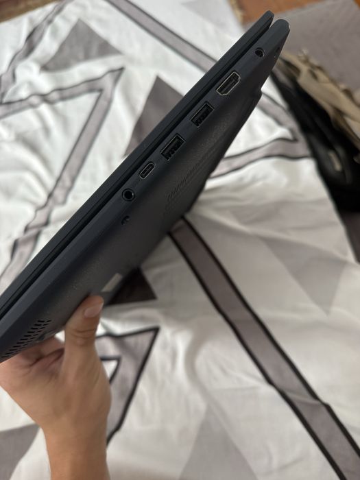 Asus Vivobook 15 i5-13420H 16GB RAM 512GB SSD