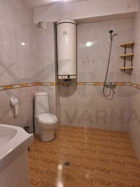 Двустаен апартамент в Колхозен Пазар! 21750952