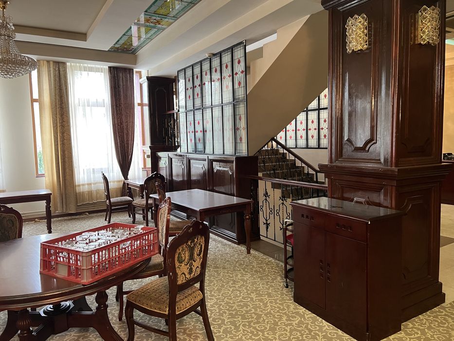 Ansamblu hotel+restaurant