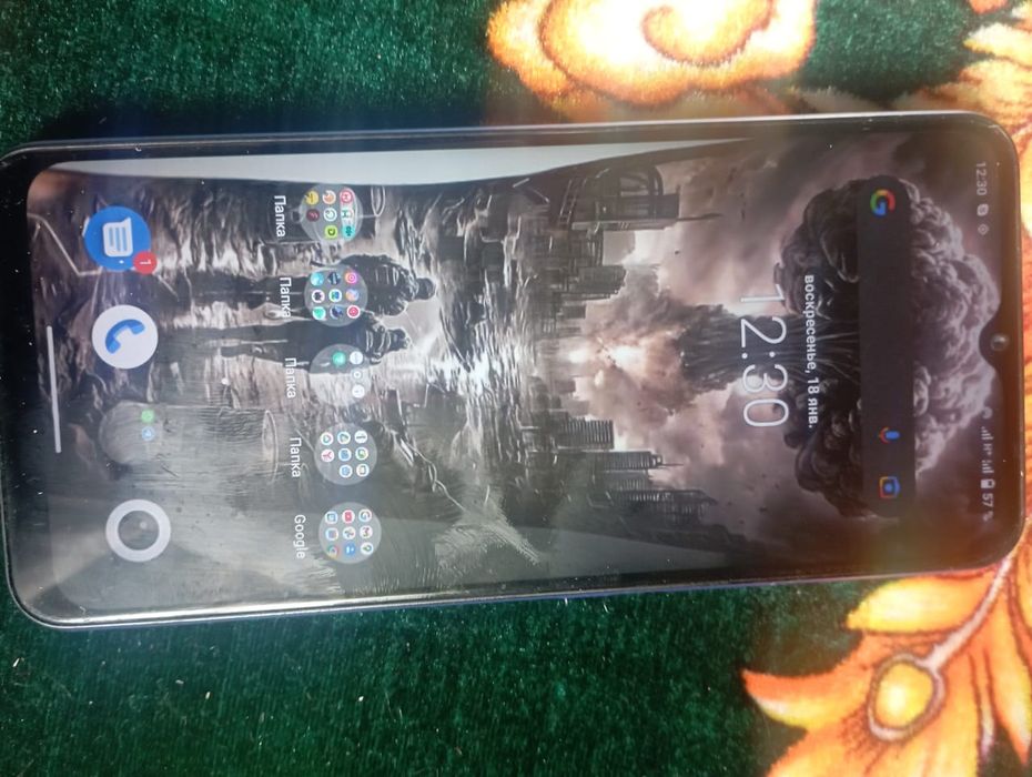 Продам телефон в хорошем состояний