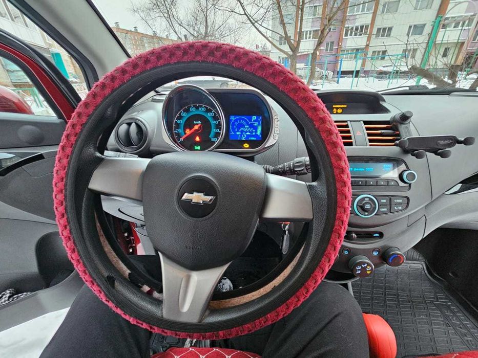 Почти новый Шевроле Спарк