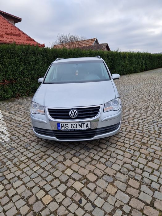 De vanzare touran 1.9 tdi.