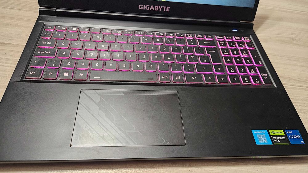 Gigabyte G5 KF RTX 4060/i5