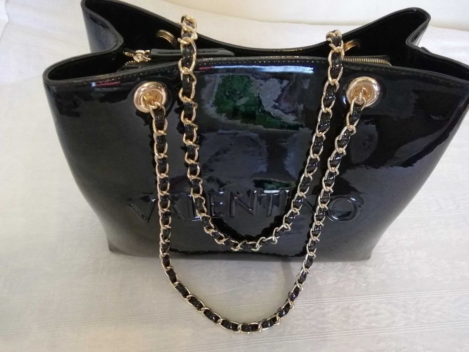 0РИГИНАЛНА Нова чанта на Valentino!