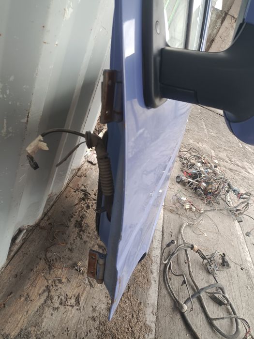 Продам дверь левая