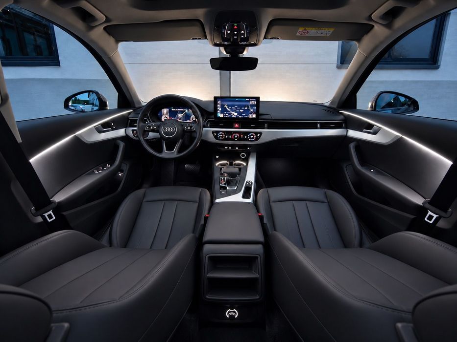 Audi A4 Avant 2021-Noul Model-Matrix-Dinamic-Virtual-Panoramic-Piele-Navi~Ambientale