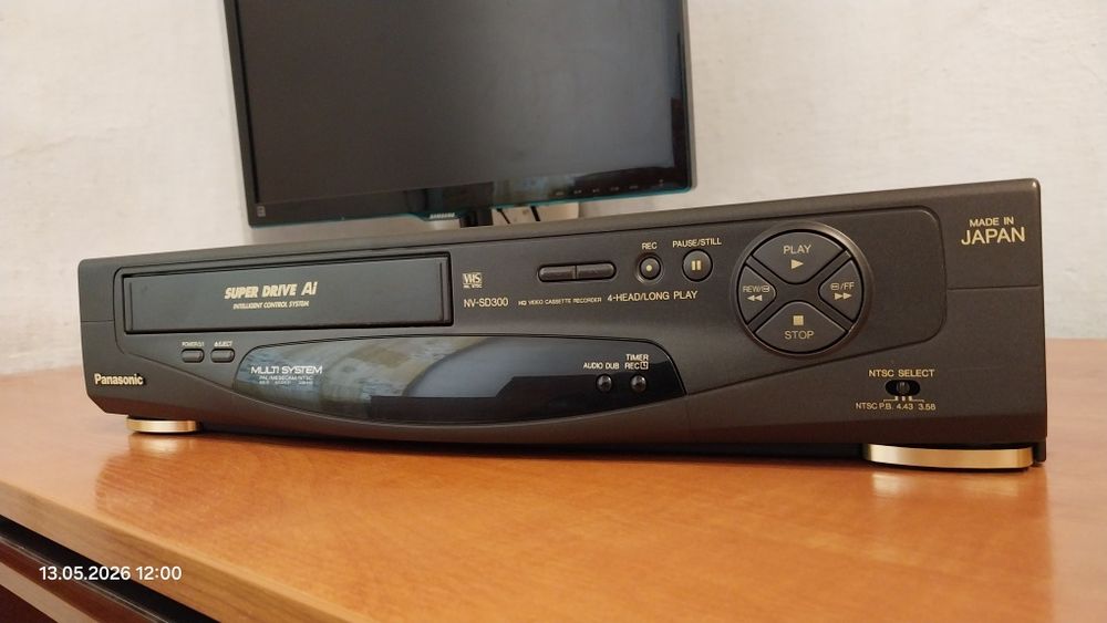 Panasonic NV-SD300 VHS видеомагнитофон