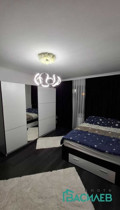 Продава се Тристаен апартамент в София, Център - 75 кв.м за 1428 €/кв.м - Снимка #5