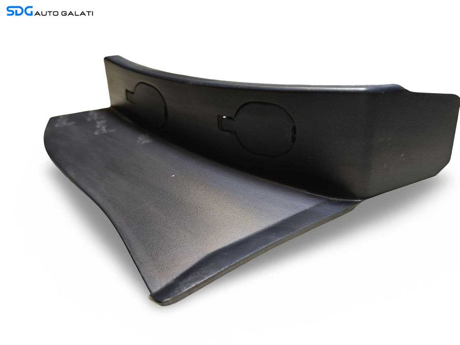 Plastic Suport de pe Lampa Tripla Stop Dreapta Spate Hyundai Ioniq 2016 - 2019 Cod 92402-G2 92402-G7 [LS0550]