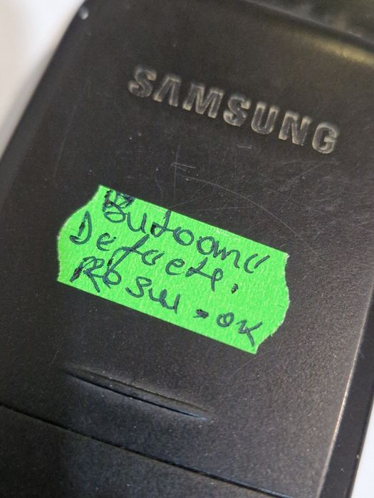Telefon Samsung cu defecte la butoane