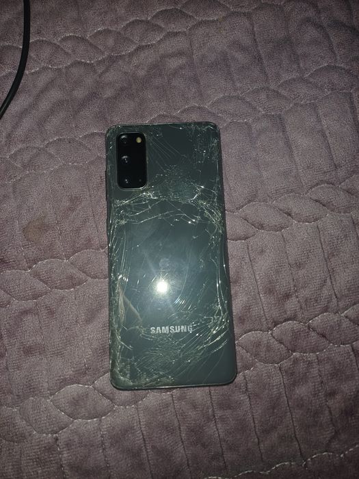 Продаю самсунг с20
