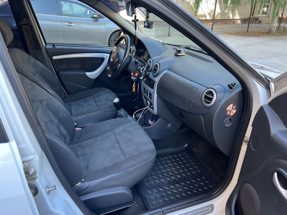 Logan 1.6 mpi 2011 , Benzina cu Gpl