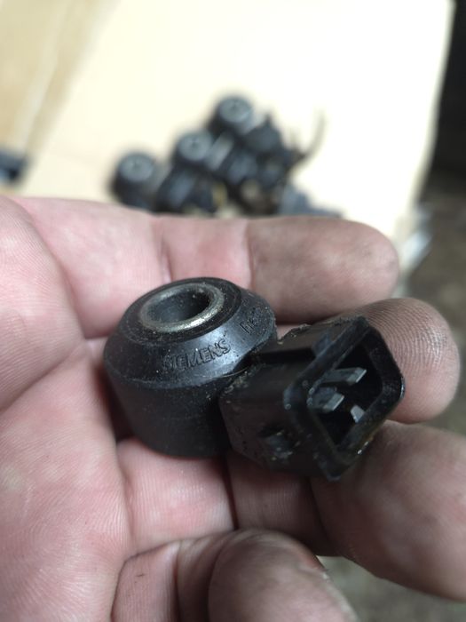 Датчик детонации на Ниссан, б.у оригинал