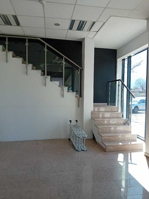 Дава се под наем Магазин в София, Център - 160 кв.м за 2200 € - Снимка #3