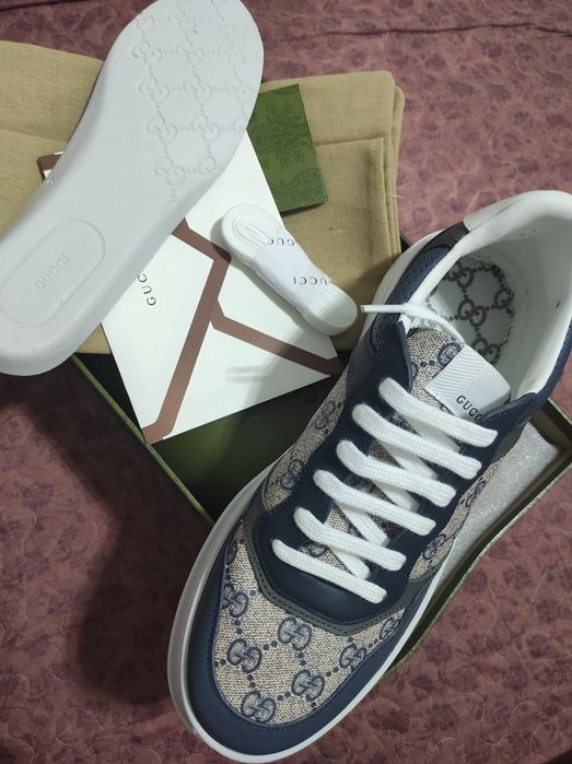 Крассовки от бренда GUCCI