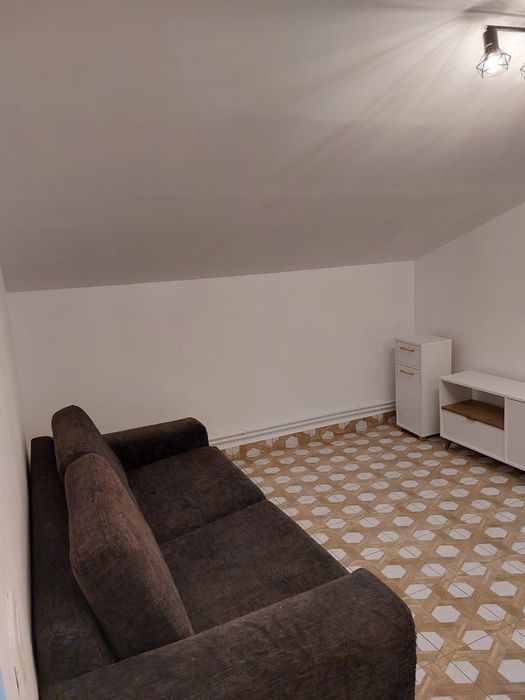 Inchiriez apartament 3 camere