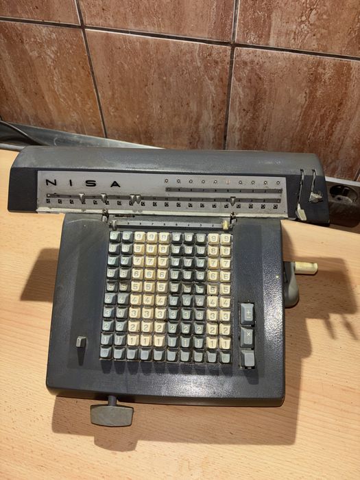 Masina de calculat mecanica Nisa