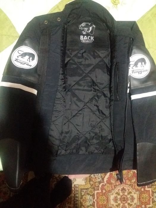 Орегинальная байкерская куртка