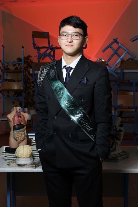 Костюм черный 54 размер