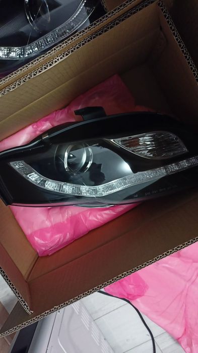 Faruri pentru Audi A4