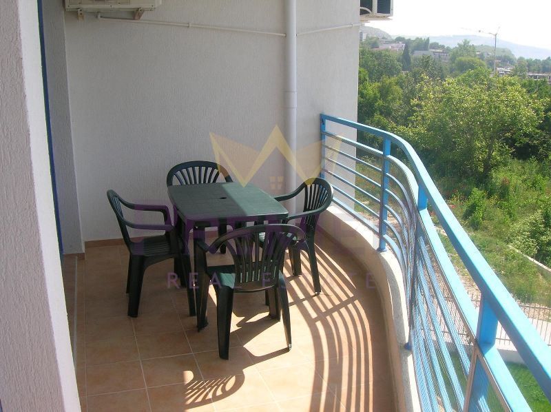 Продава се Тристаен апартамент в Балчик - 96 кв.м за 938 €/кв.м - Снимка #2