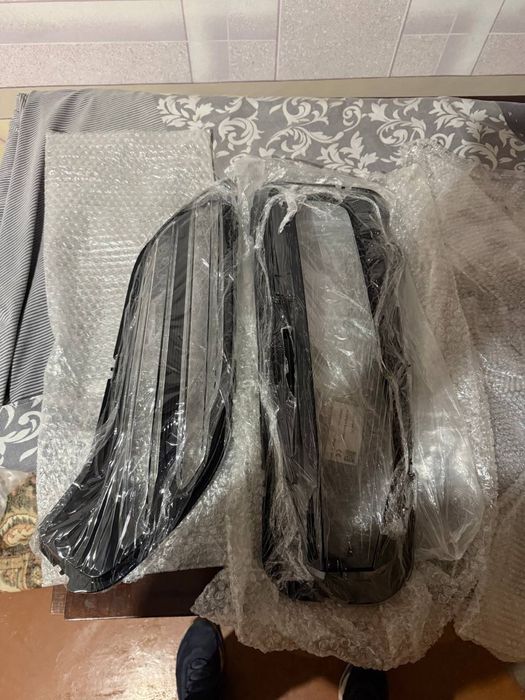 Trailblazer, Li, Byd va boshqalaga fara shisha bor