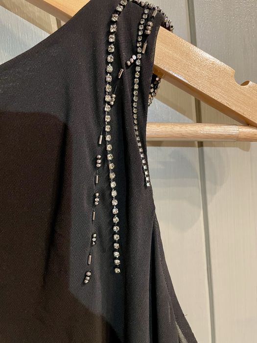 Елегантна черна рокля на Patrizia Pepe