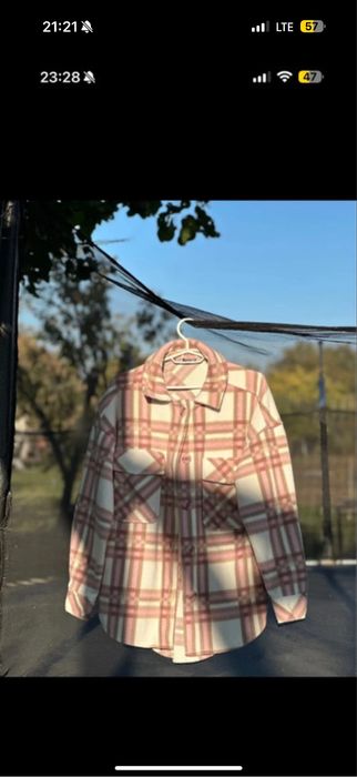 Blugi noi fara eticheta