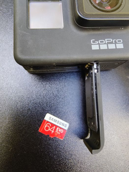 Gopro hero black 7 + sd card 64gb