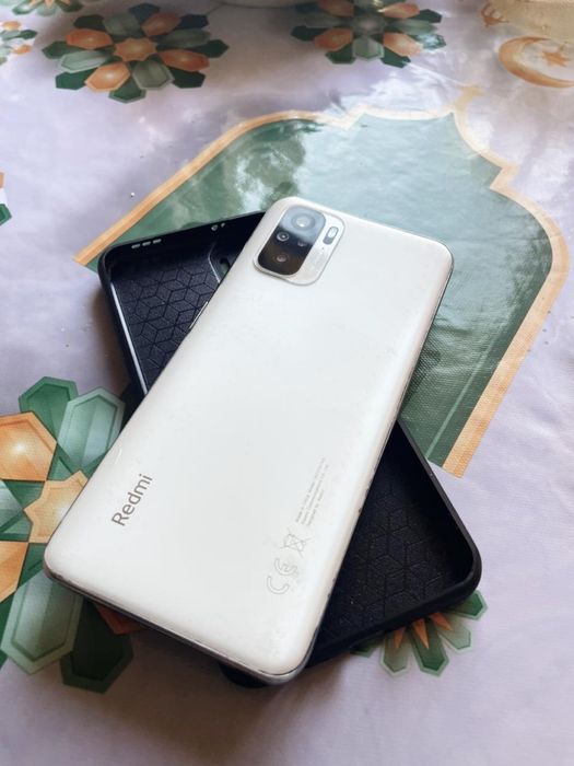 Продам телефон в хорошом состояни