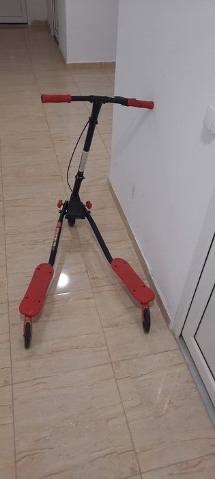 Vând trotineta Flicker