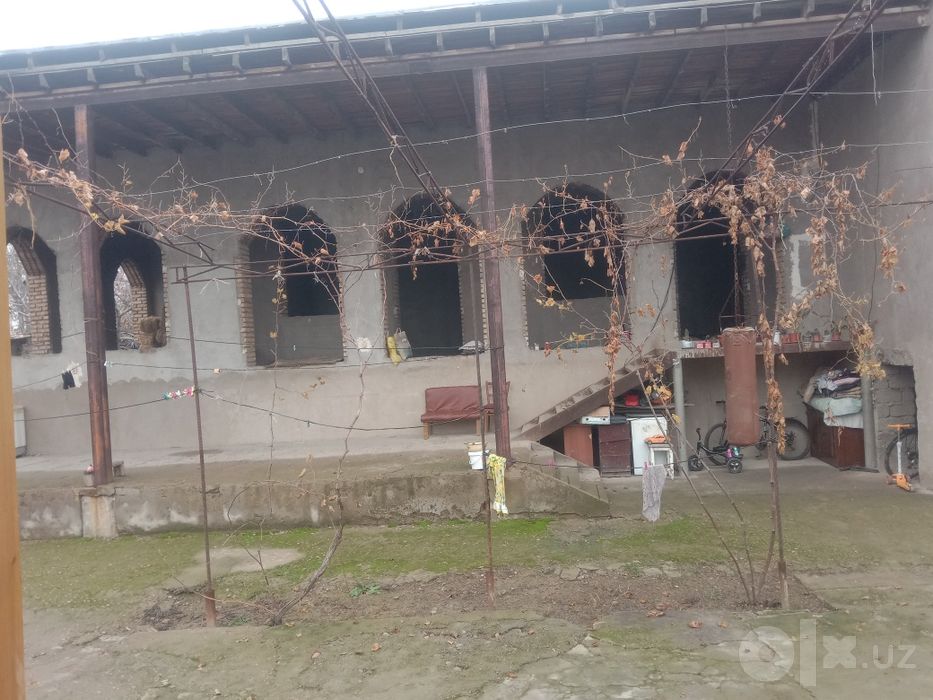 Hovli sotiladi srochna 12 sotix yol usti