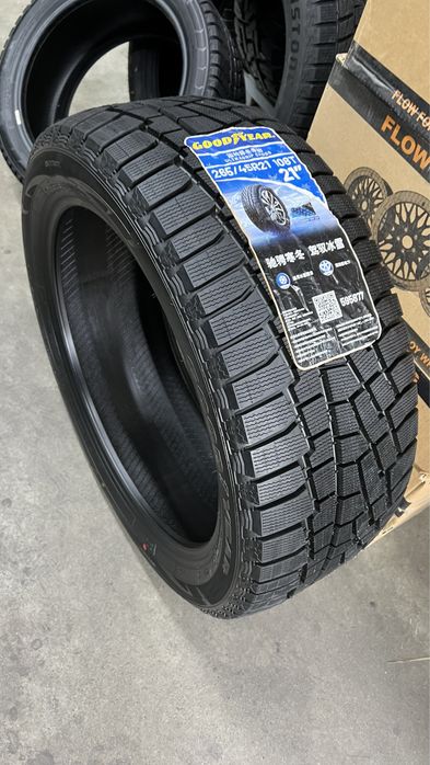 265/45 R21 Goodyear Ultragrip Cross зима