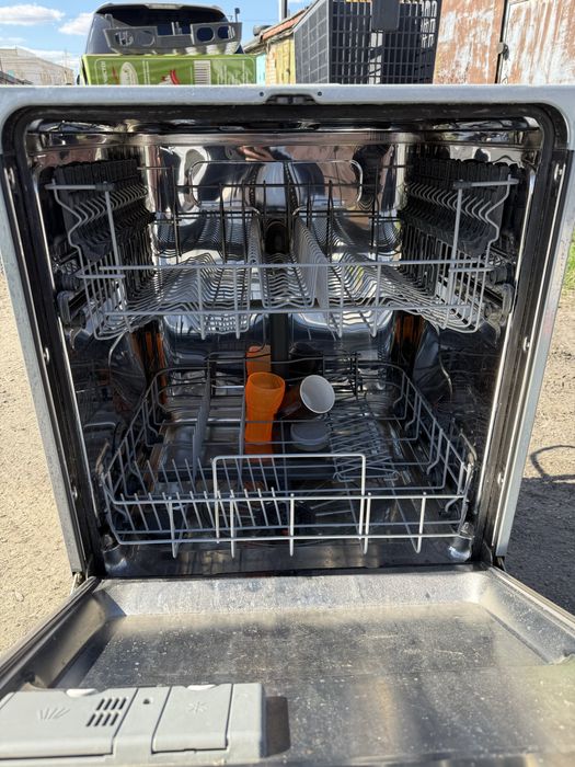 Продаю посудомойку